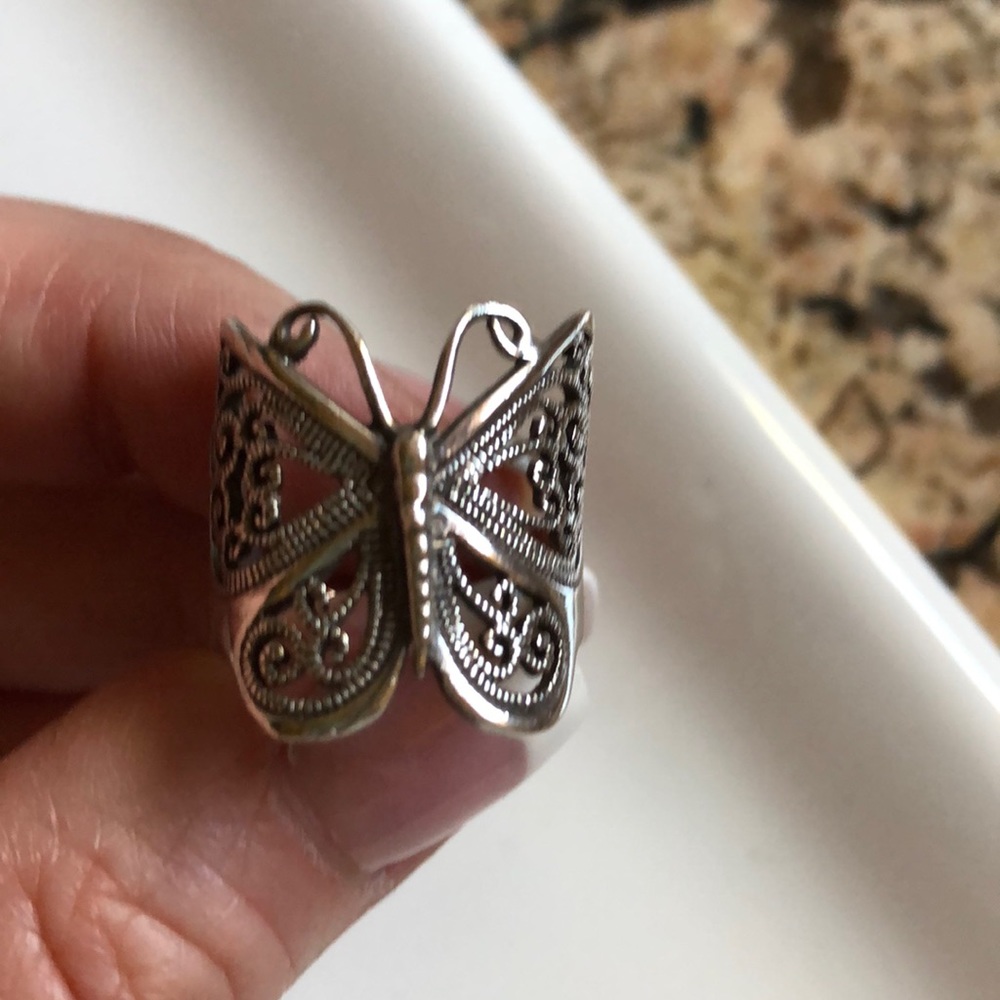 Ladies butterfly ring - Picture 3 of 3